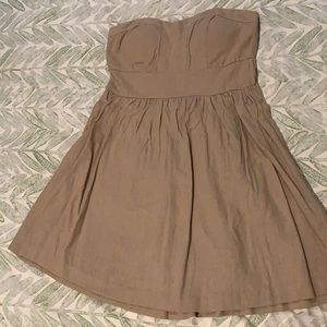 Strapless dress.